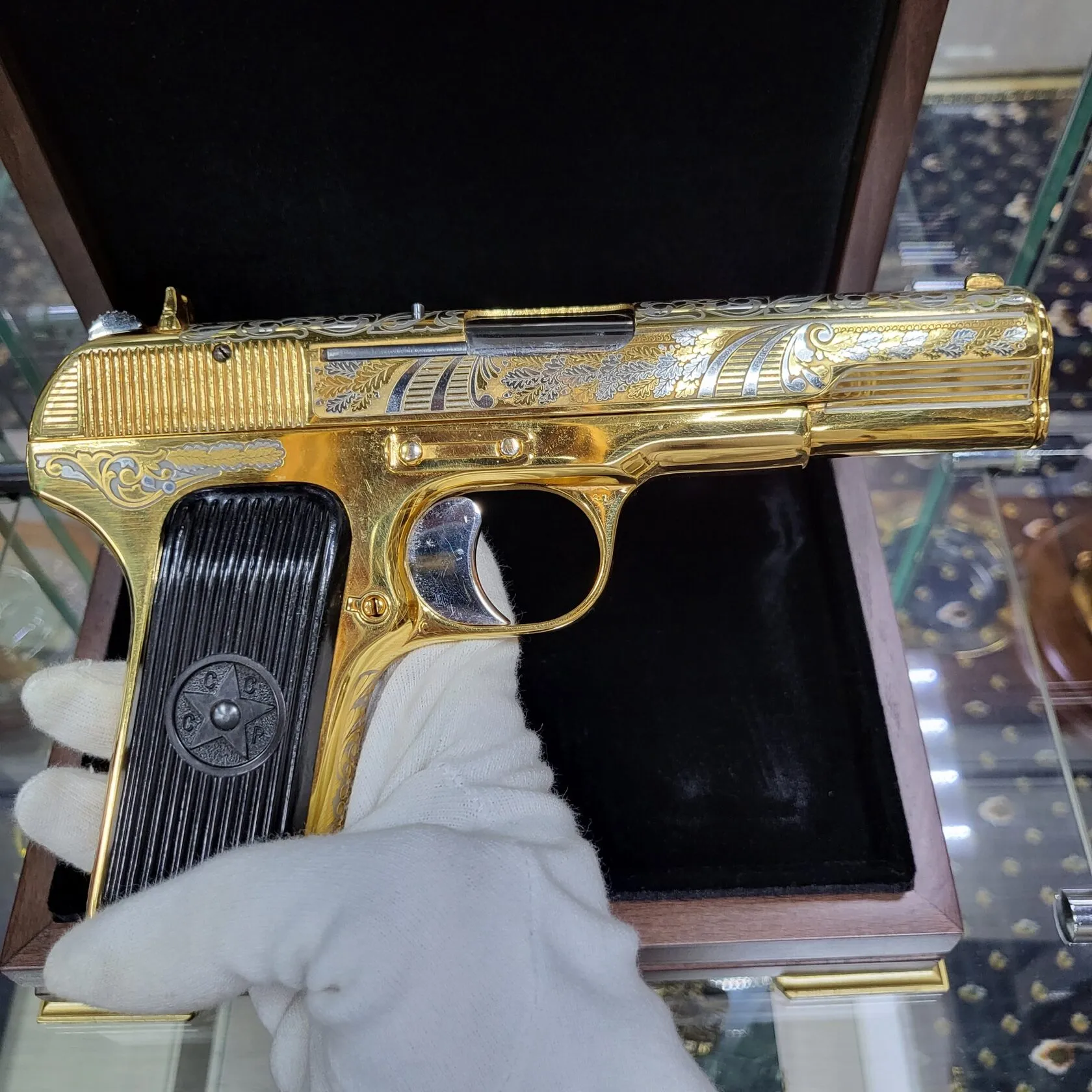 Пистолет Украшенный